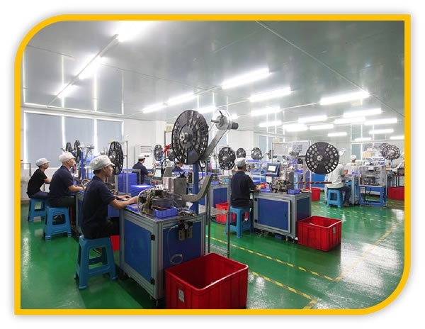 自動化組裝車間